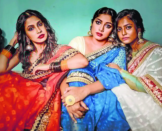 Bengal <em>Jamdani</em> handwoven <em>saris</em>
