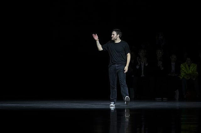 <strong>Sabato De Sarno accepts applause after the Gucci women's Spring Summer 2024 collection</strong>