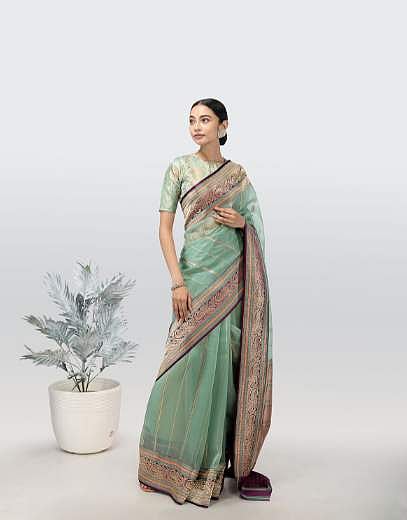 <em>Organza saris </em>