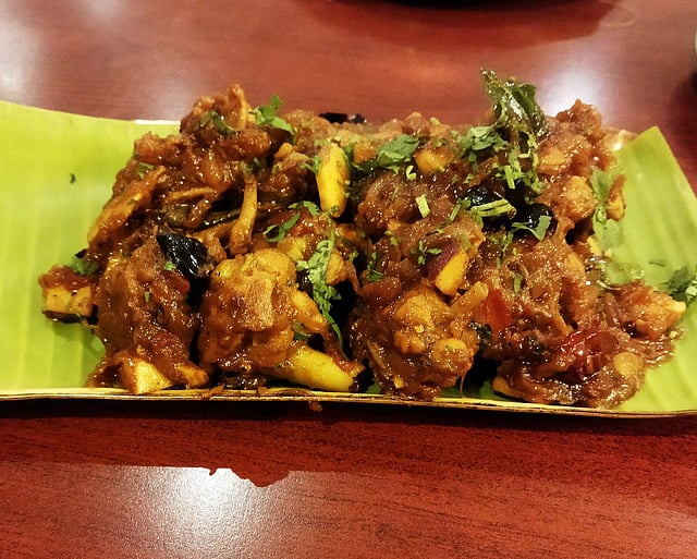 <em>Naatu kozhi therakal</em>