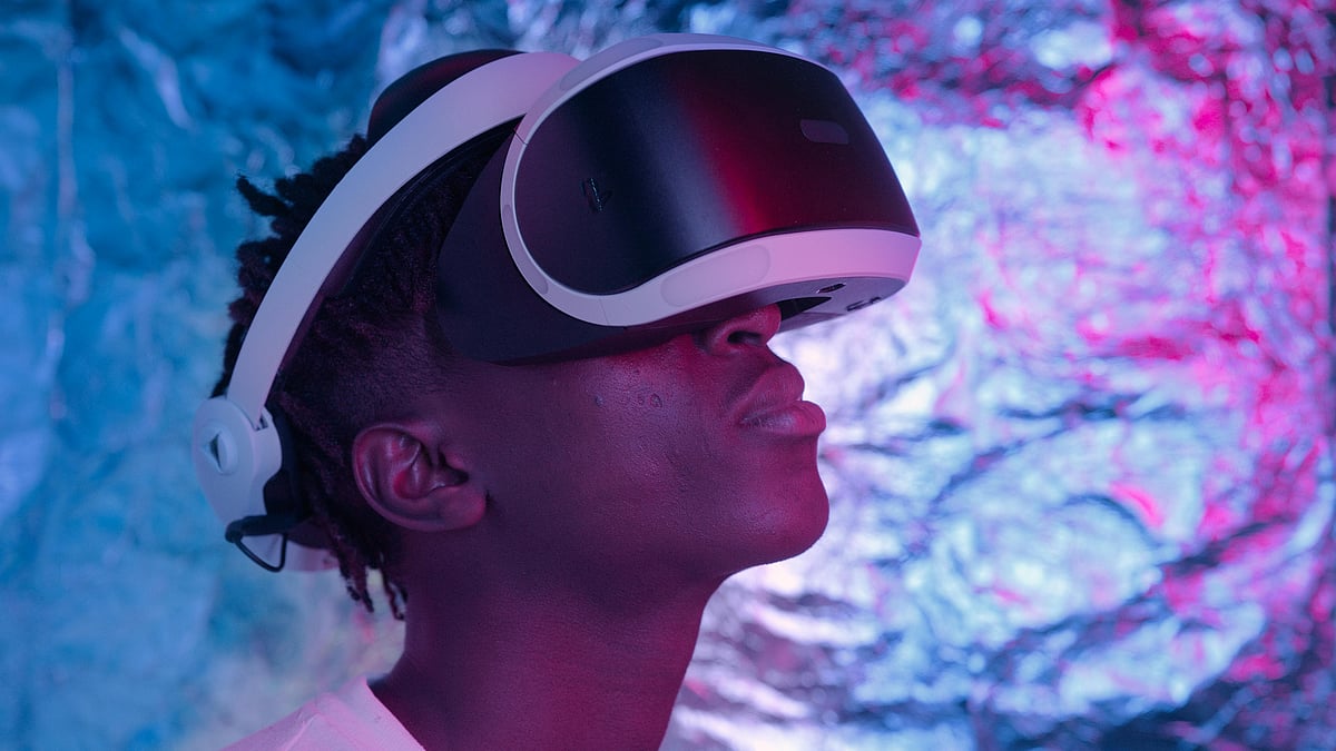 How virtual art galleries create an immersive experience