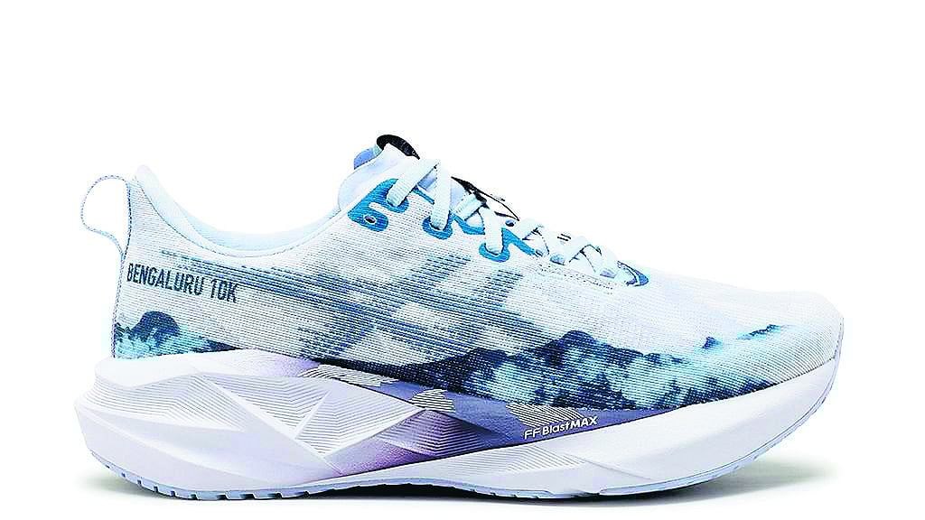 Gadgets of the week: ASICS Novablast 5, Ultraprolink Juice-UP 120