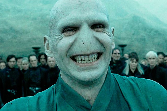 Ralph Fiennes has a wardrobe warning for the next Voldemort: ‘Watch the ...