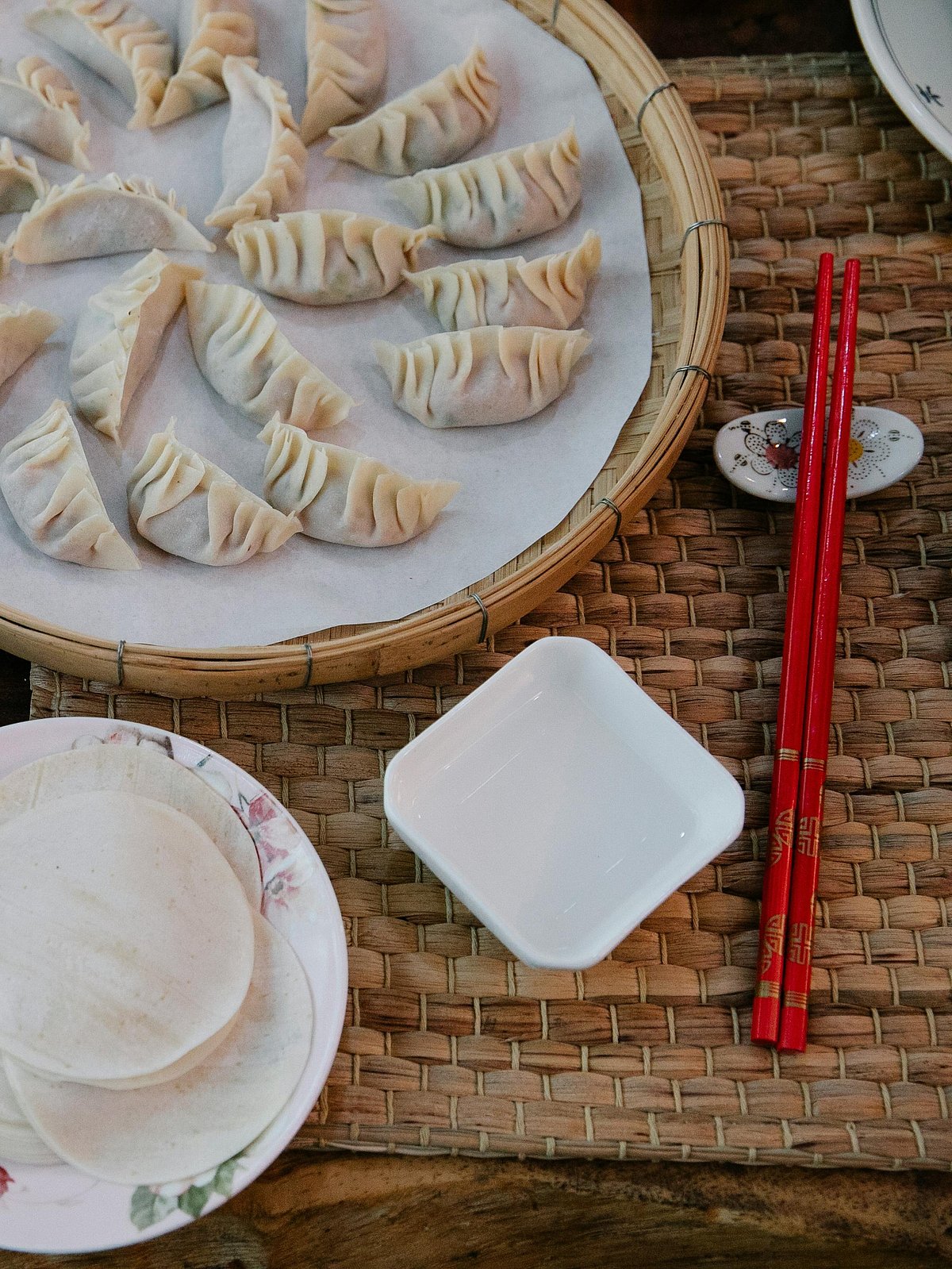 How to make a warm bowl of momo soup at home?