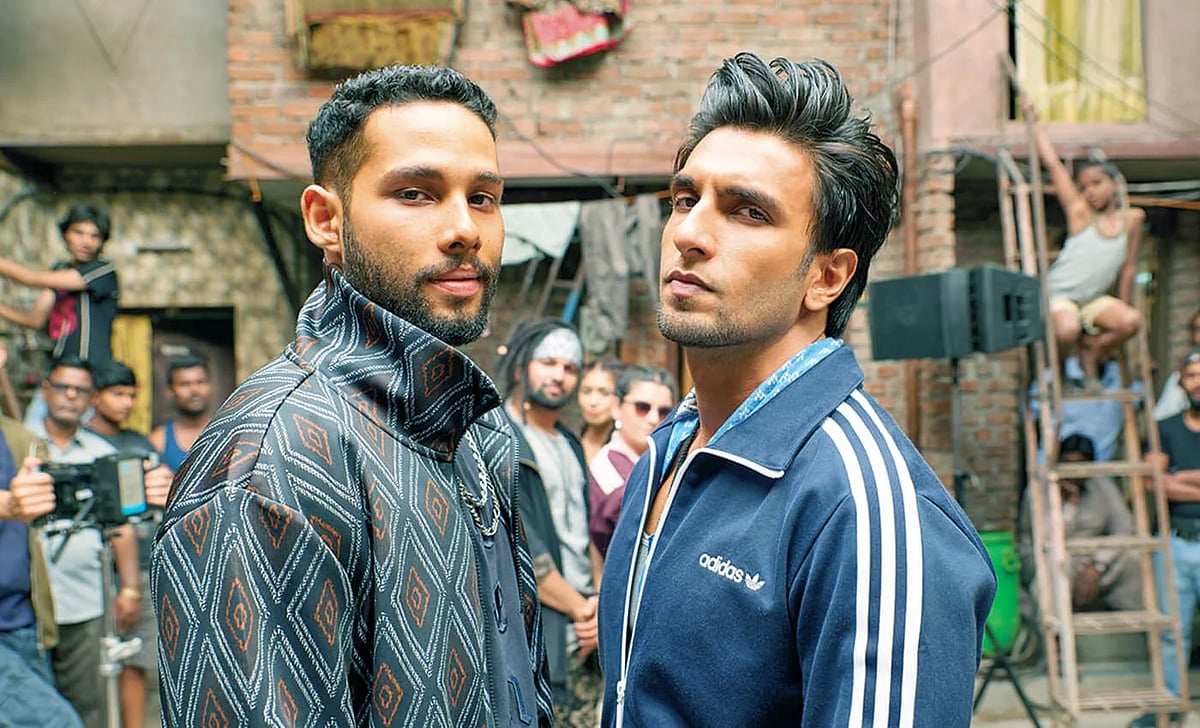 Iconic Bollywood supporting characters who stole the show