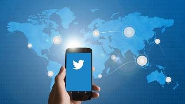 Twitter starts testing a new feature: custom-built timelines