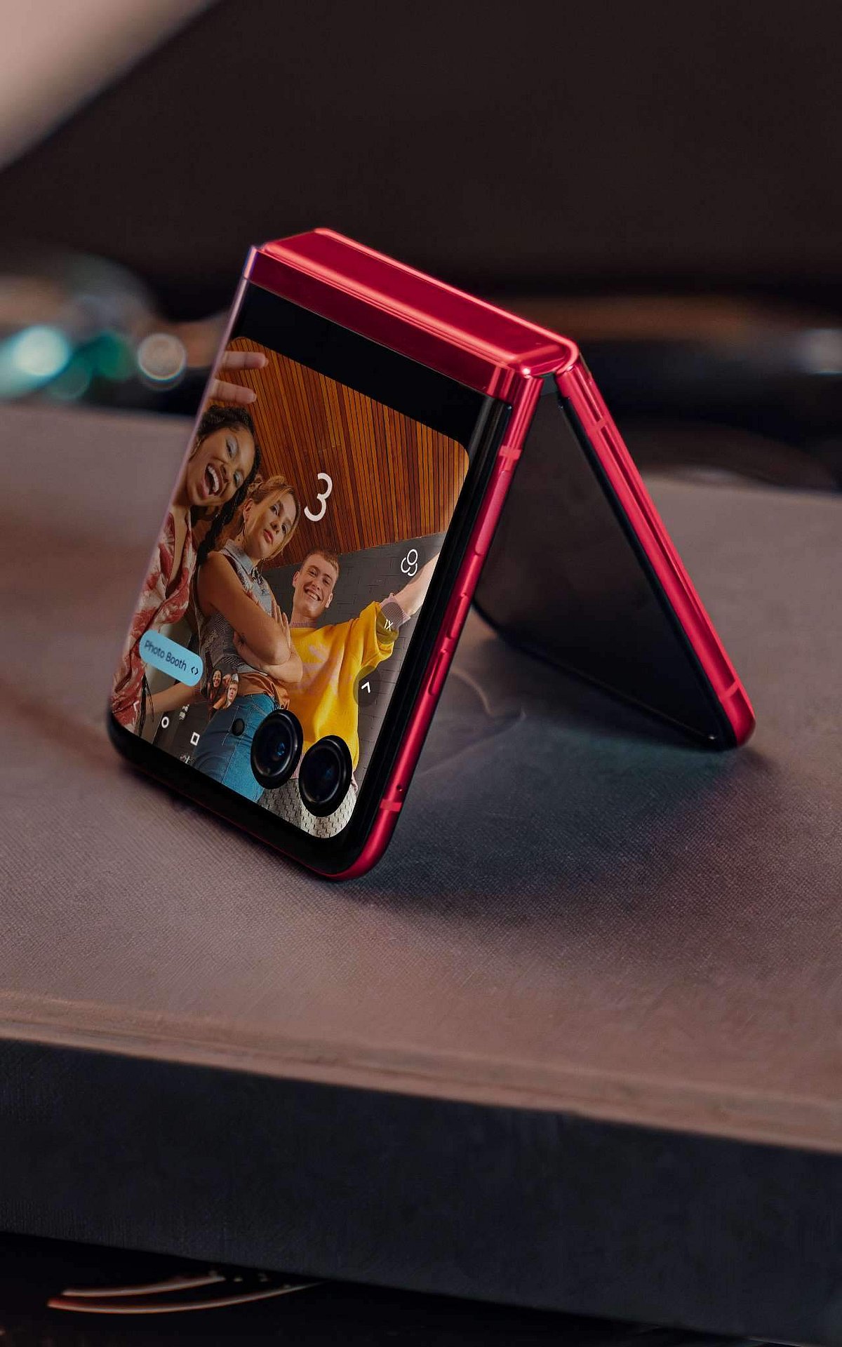 Moto RAZR 40 Ultra Review: Reimagining a classic